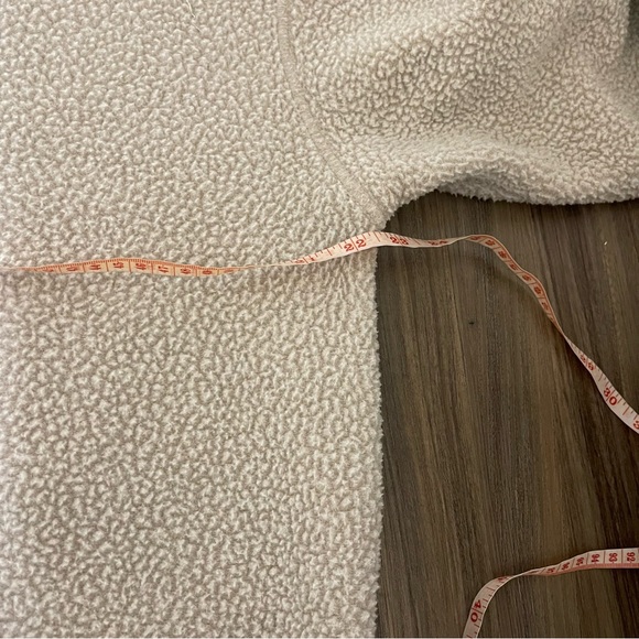 Everlane Renew Teddy Crewneck Sweater - Picture 13 of 15